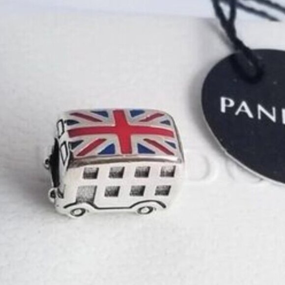 Pandora London Bus England Great Britain Charm in a gift box - Picture 2 of 3